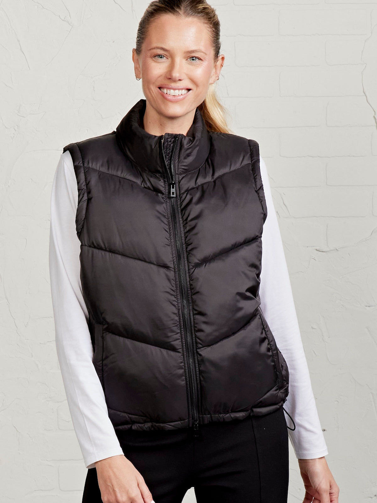 Chic Power Puffer Vest for Women in Recycled Nylon | Stylish Layering Gilet 0