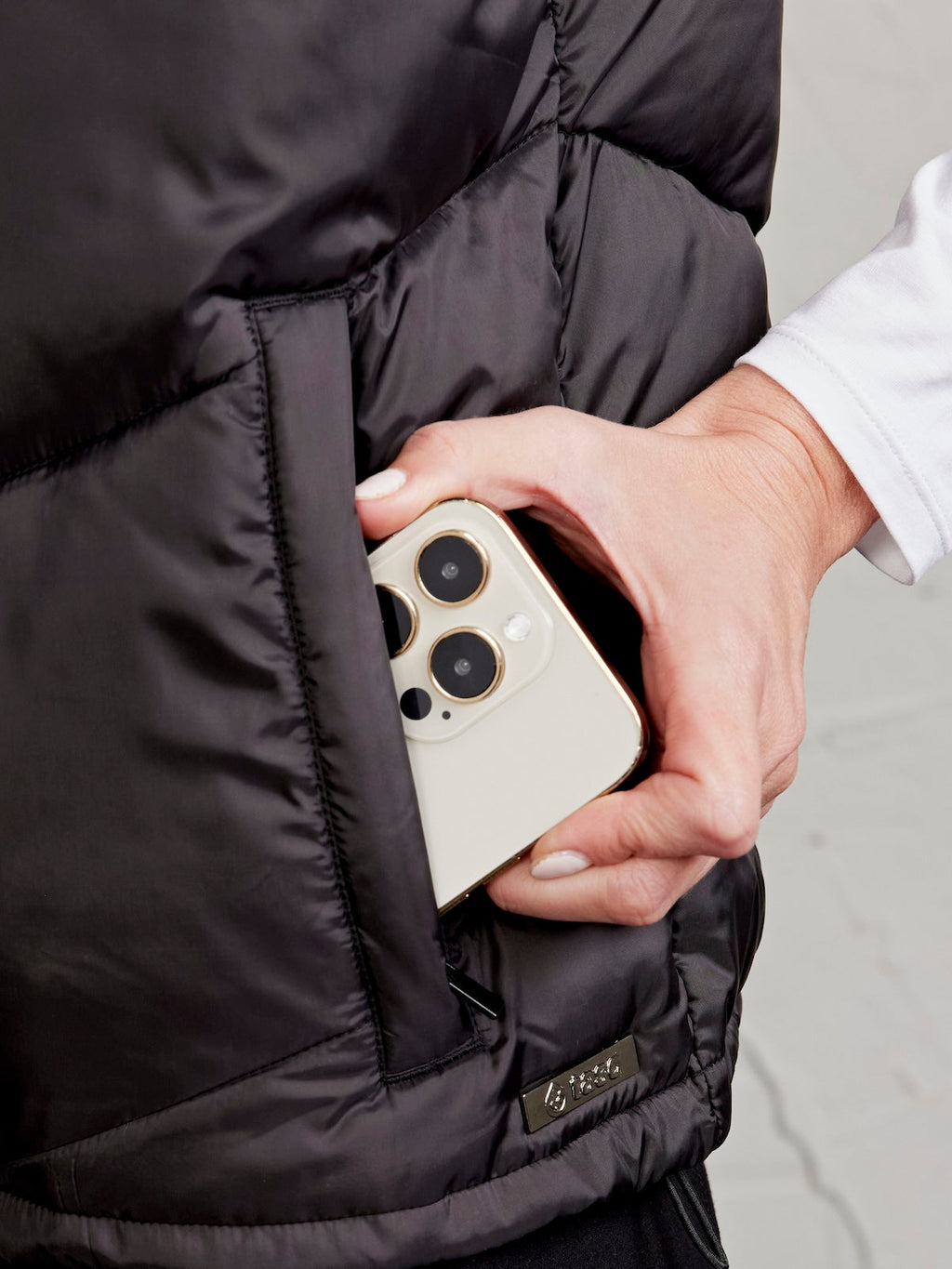 Chic Power Puffer Vest for Women in Recycled Nylon | Stylish Layering Gilet 4