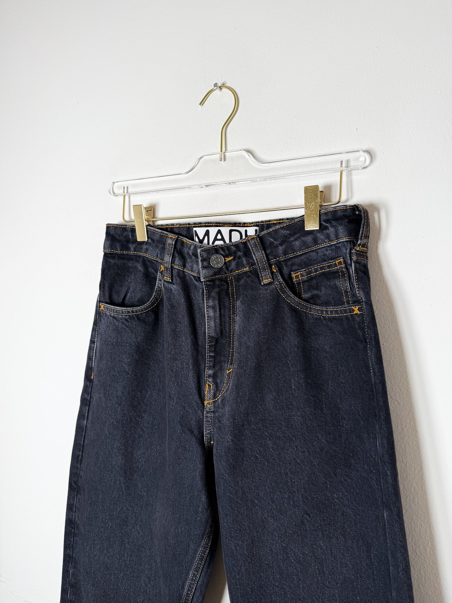 Ozon Black Sculpture | Cropped Barrel Men's Jeans in Washed Black 1