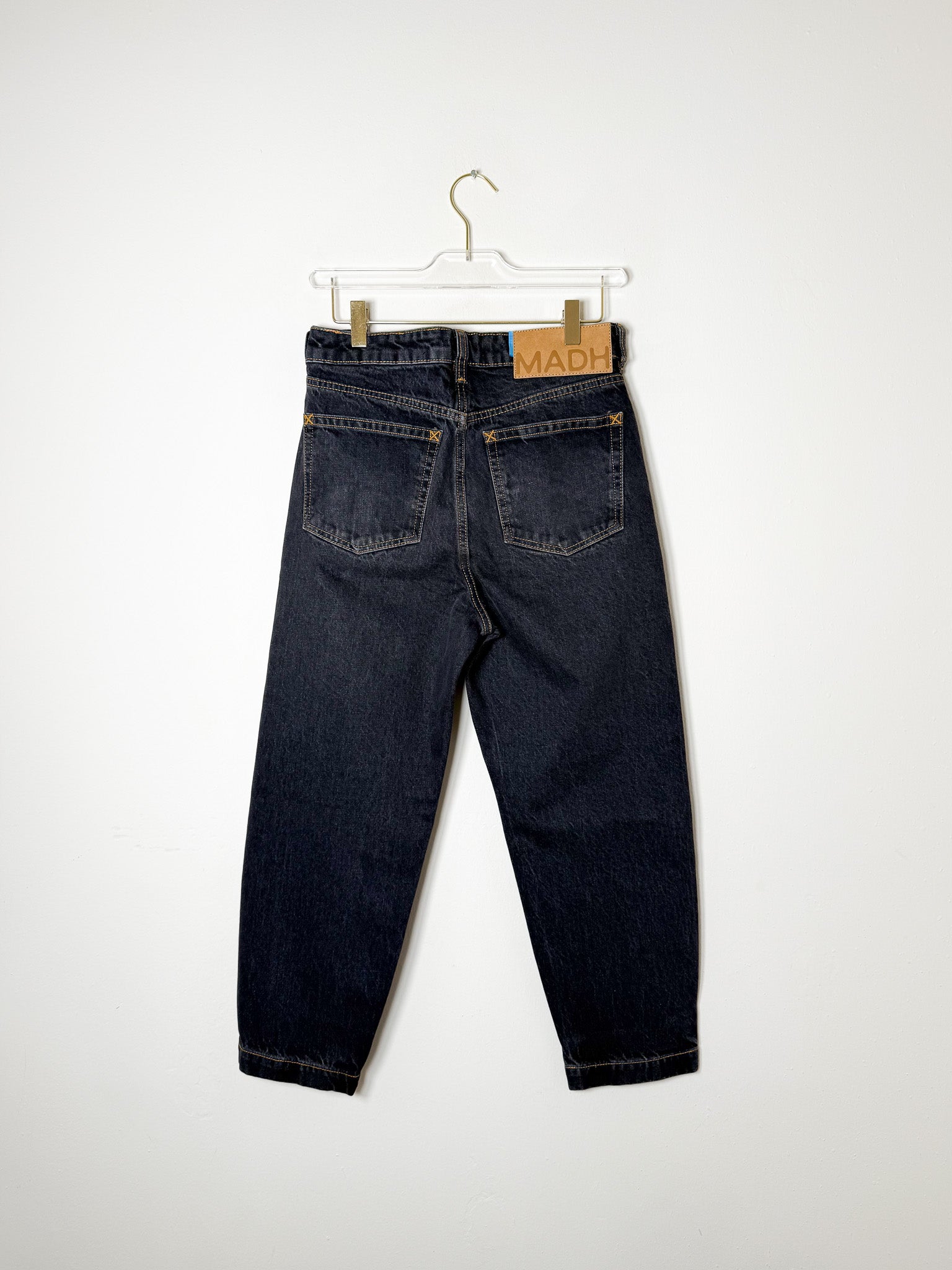 Ozon Black Sculpture | Cropped Barrel Men's Jeans in Washed Black 3