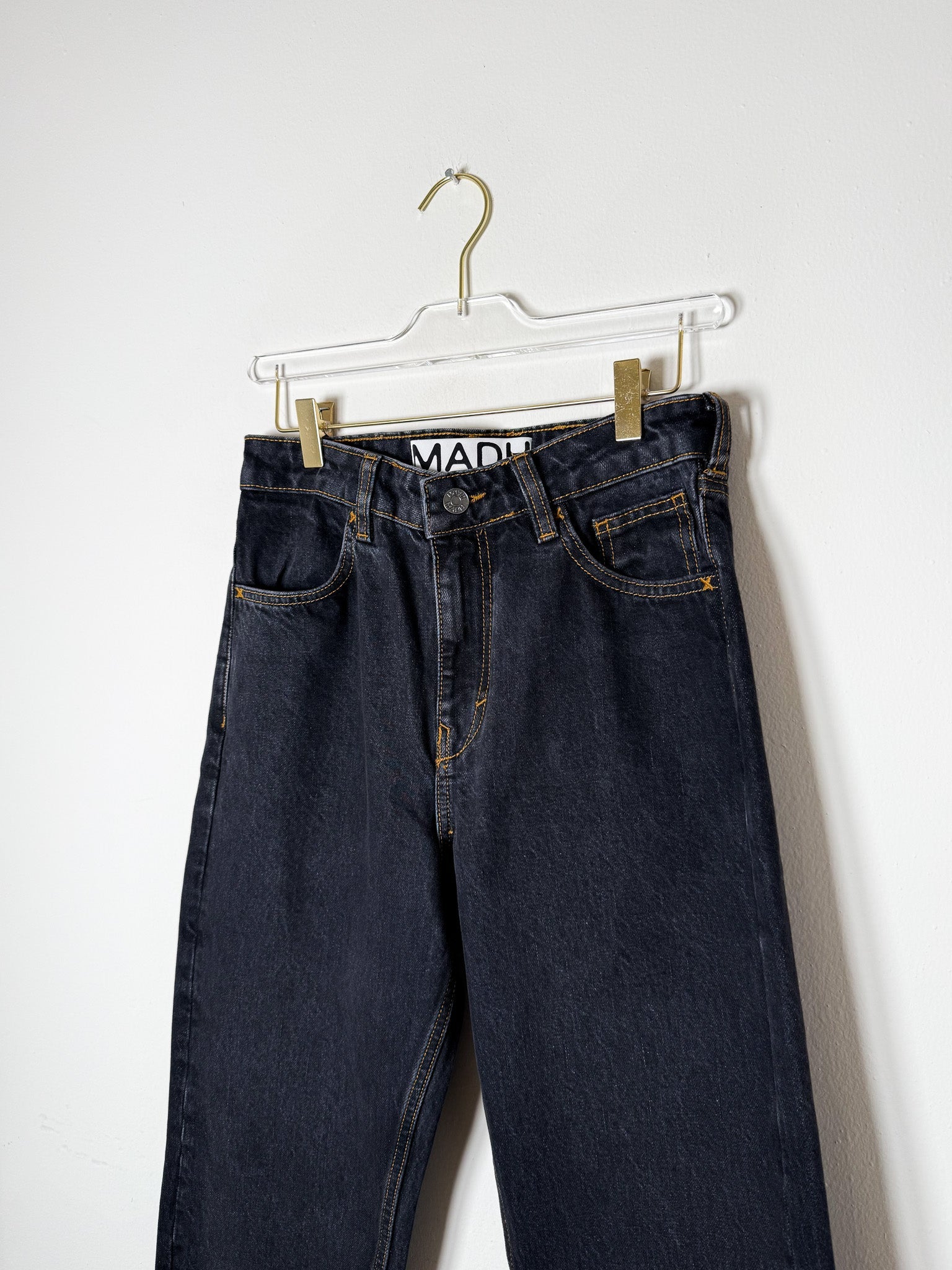 Ozon Black Sculpture | Cropped Barrel Men's Jeans in Washed Black 4